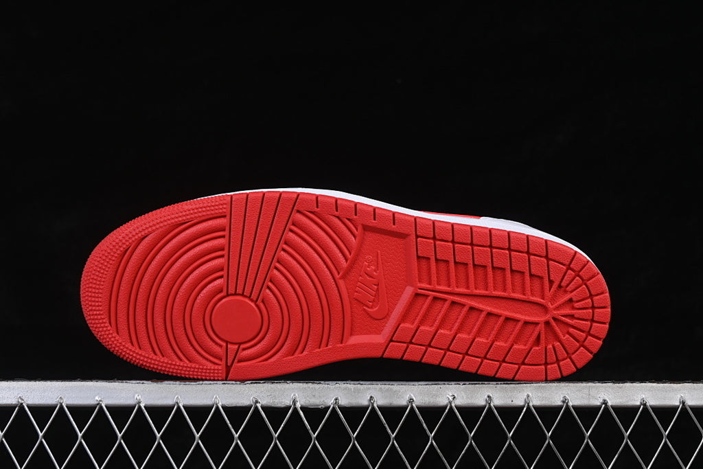 Air Jordan 1 Retro Low "University Red"