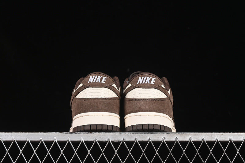 Nike SB Dunk Low "Pale Ivory Baroque Brown"