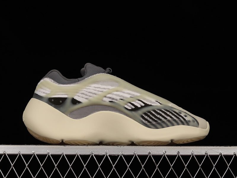Adidas Yeezy Boost 700 V3 modelo "Fade Salt"