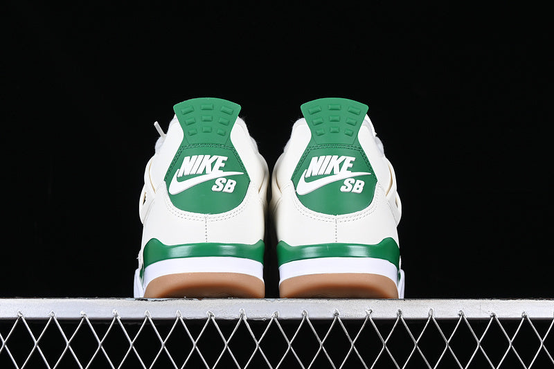 Air Jordan 4 Retro X Nike SB "Pine Green".