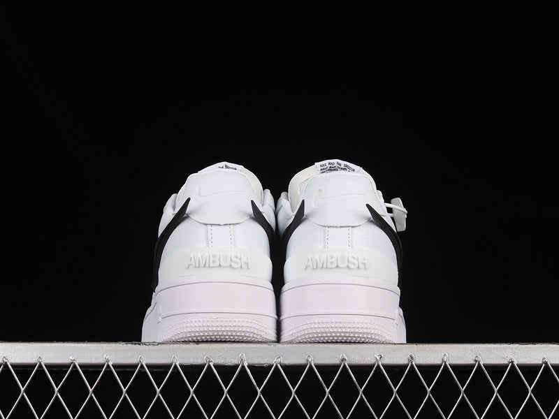 Air Force 1 Low SP AMBUSH "All White/Black"