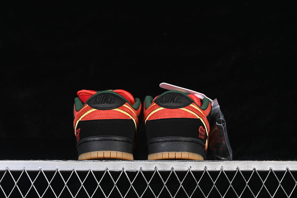 Nike SB Dunk Low "Seattle Supersonics"