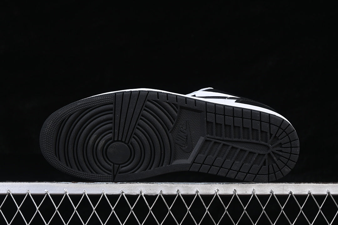 Air Jordan 1 Retro Low "Neutral Grey/Summit White/Infrared 23/Black"