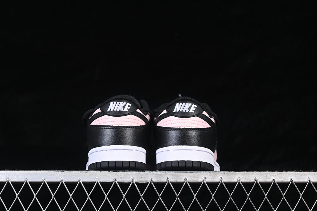 Nike SB Dunk Low "Black Pink"
