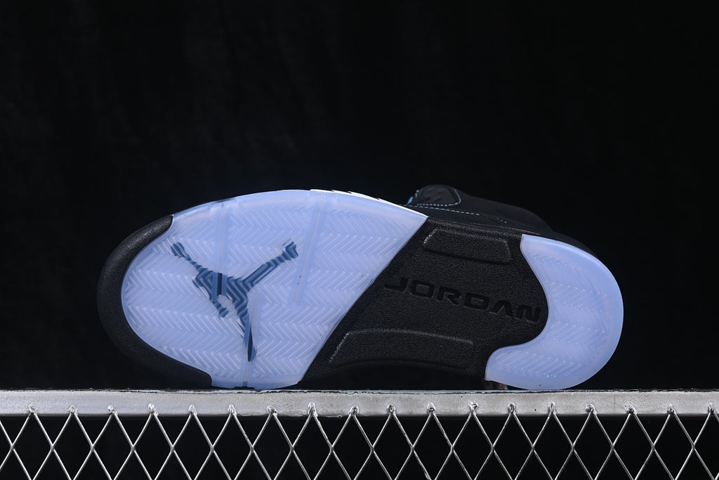 Air Jordan 5 Retro "UNC"