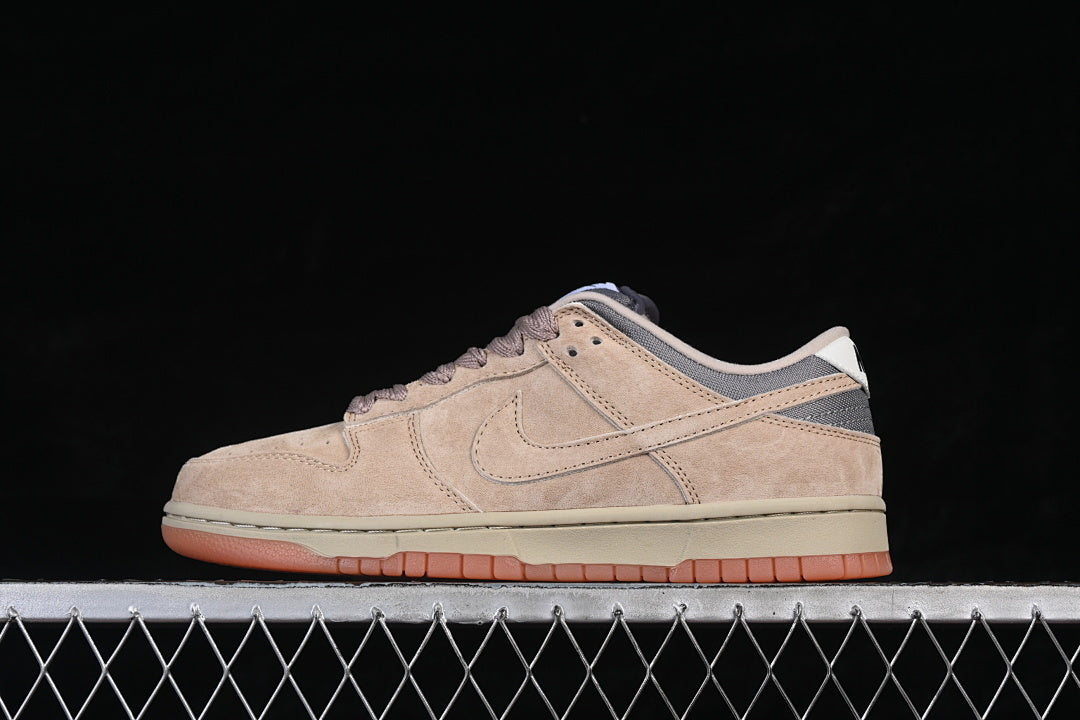 Nike SB Dunk Low Pro B "Parachute Beige"