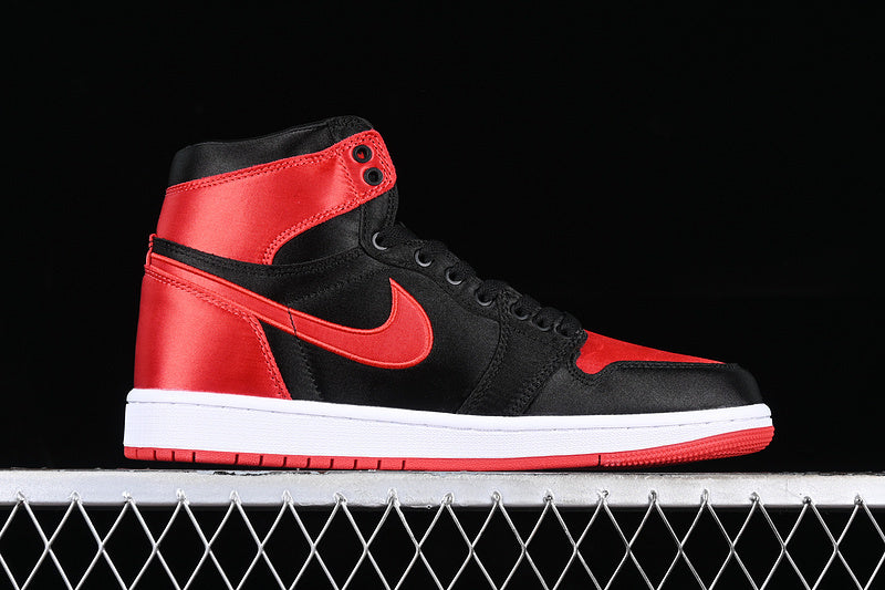 Air Jordan 1 Retro High OG "Satin Bred"