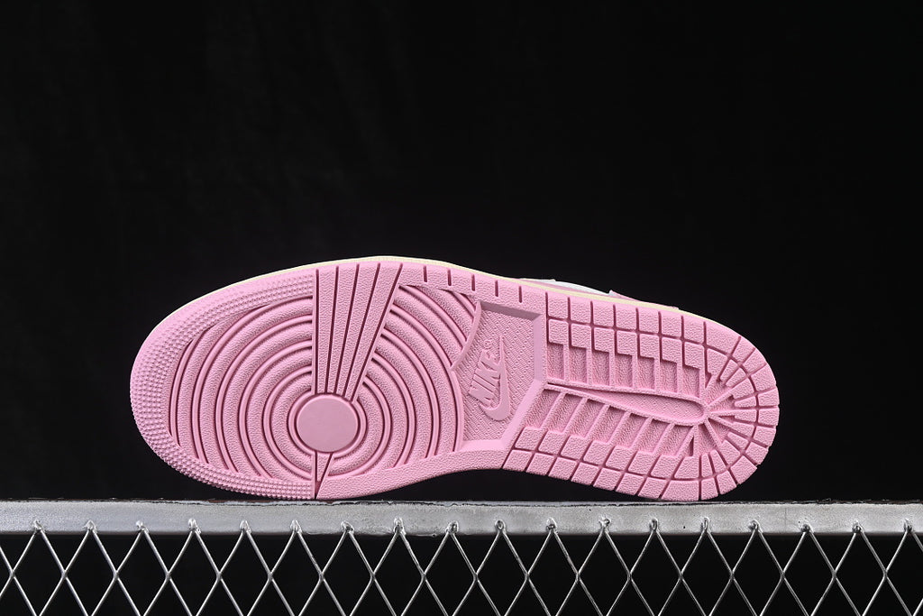 Air Jordan 1 Retro Low OG X Travis Scott "Muslin/Shy PinK"
