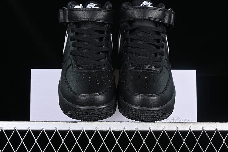 Nike Air Force 1 Mid "All Black/White"