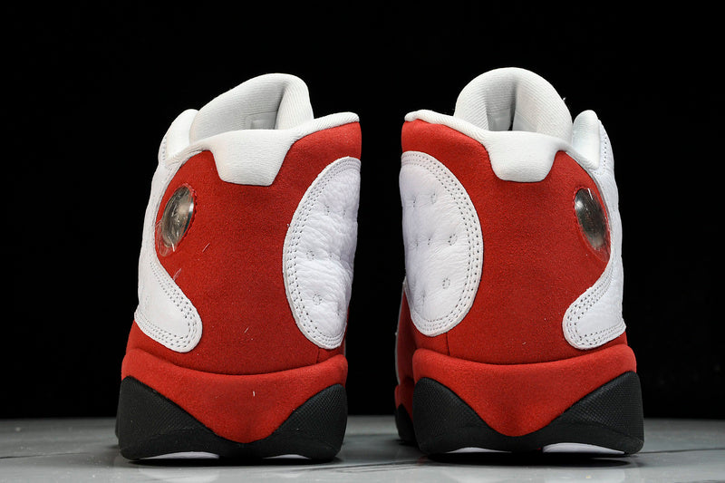 Air Jordan 13 Retro "Chicago" 2026