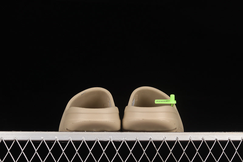 Adidas Yeezy Slide "Pure"