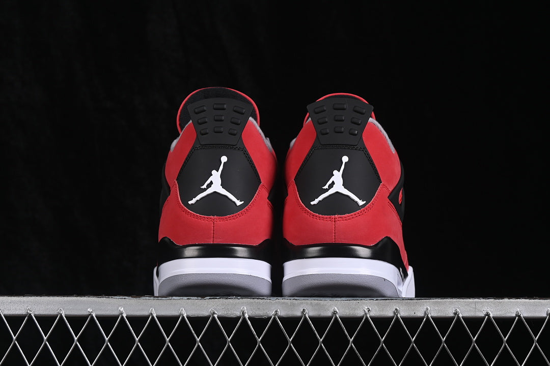 Air Jordan 4 Retro "Toro Bravo" 2026