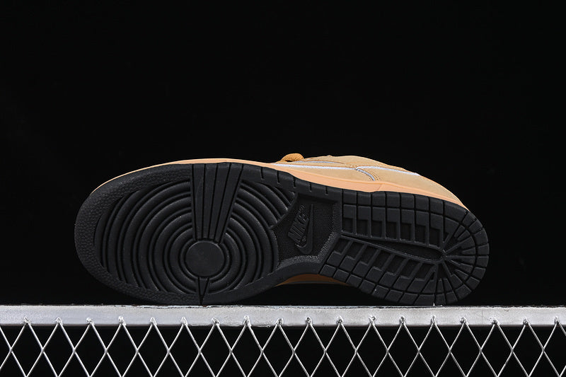 Nike SB Dunk Low "Wheat"