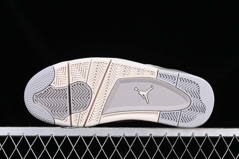 Air Jordan 4 Retro "Frozen Moments"