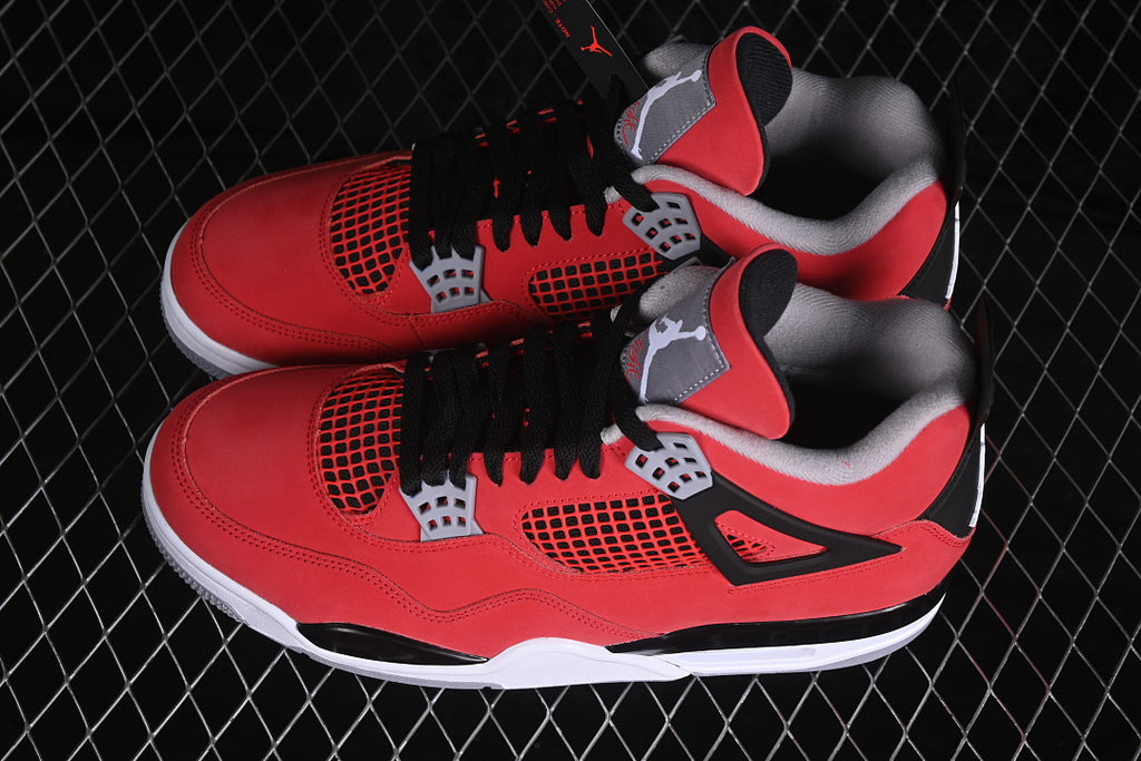 Air Jordan 4 Retro "Toro Bravo" 2026