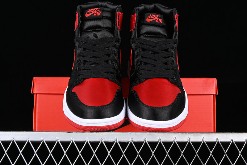 Air Jordan 1 Retro High OG "Satin Bred"