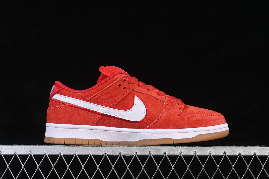Nike SB Dunk Low "University Red/Gum"