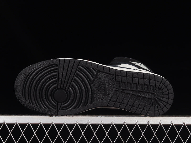 Air Jordan 1 Retro High OG  "Black White"
