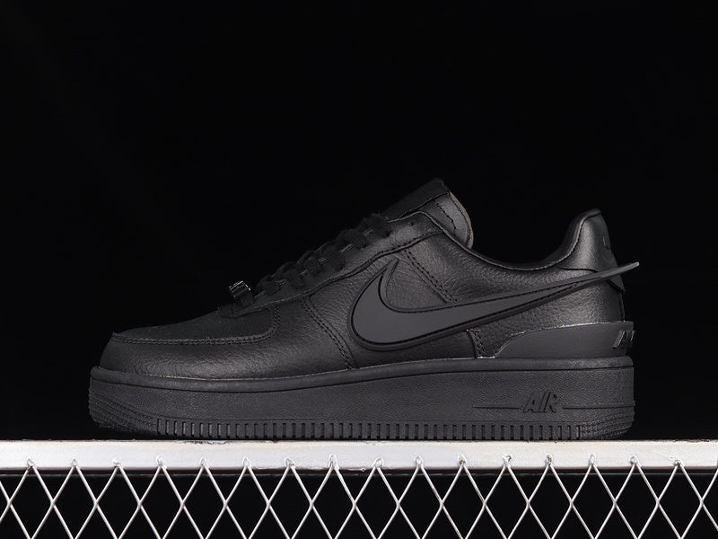Air Force 1 Low SP AMBUSH "Black"