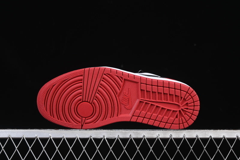 Air Jordan 1 Retro Low  "Black Toe"