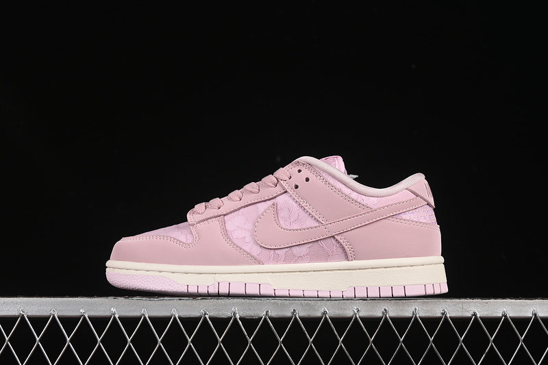 Nike SB Dunk Low "Regal Pin"