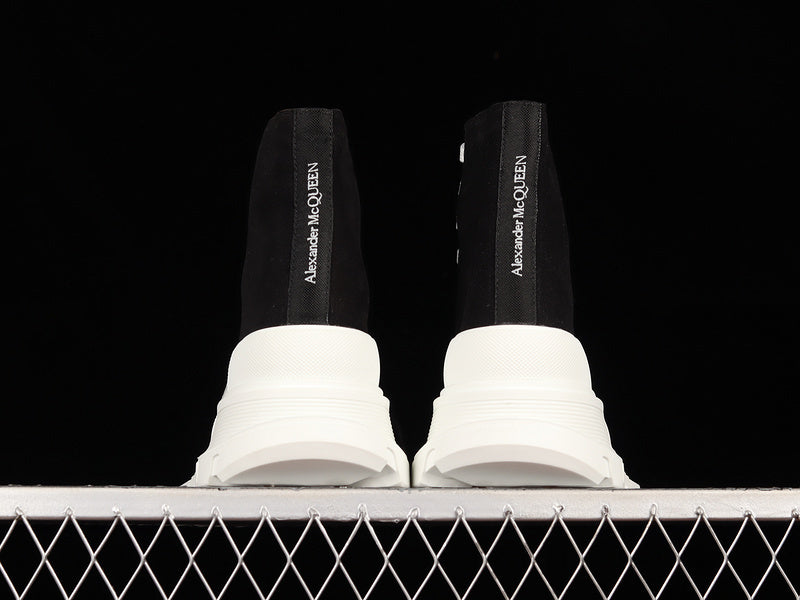 A McQ Tread Slick "Black/White"