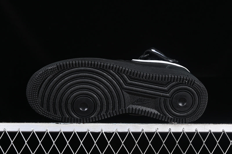 Nike Air Force 1 Mid "All Black/White"