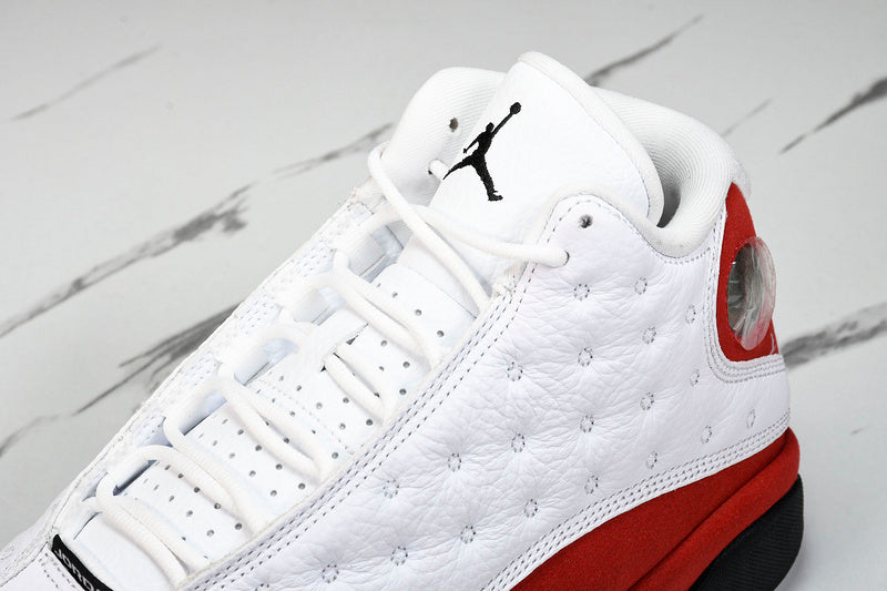 Air Jordan 13 Retro "Chicago" 2026
