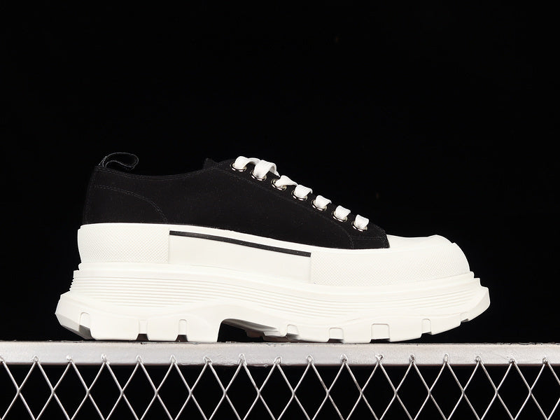 A McQ Tread Slick "Black White"