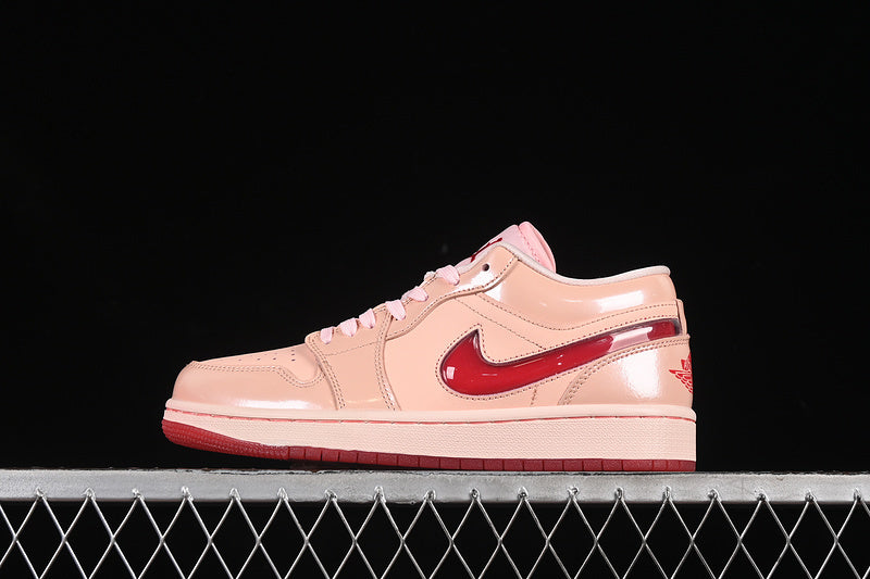 Air Jordan 1 Retro Low  "Valentine's Day"