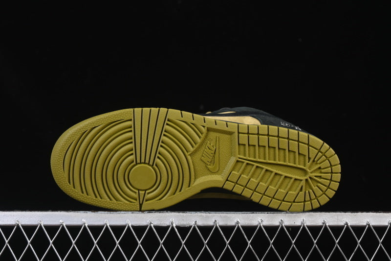 Nike SB Dunk X Supreme 94 "Camper Green"