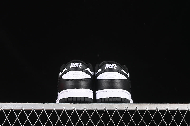 Nike SB Dunk Low "Panda"