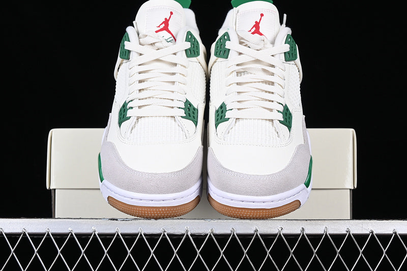 Air Jordan 4 Retro X Nike SB "Pine Green".