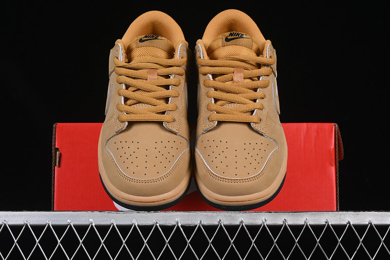 Nike SB Dunk Low "Wheat"