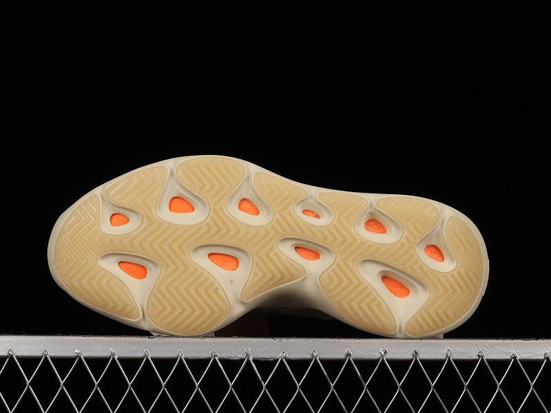 Adidas Yeezy Boost 700 V3 modelo "Fade Salt"