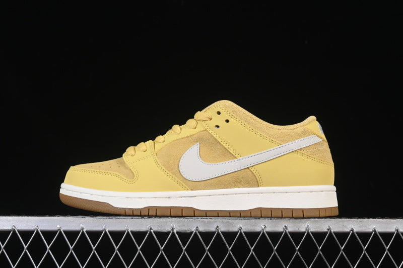Nike SB Dunk Low "Saturn Gold"