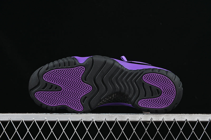 Air Jordan 11 Retro "Purple/Black"