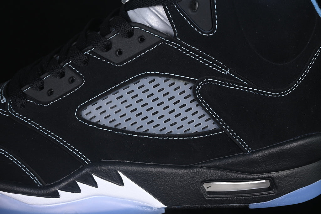 Air Jordan 5 Retro "UNC"