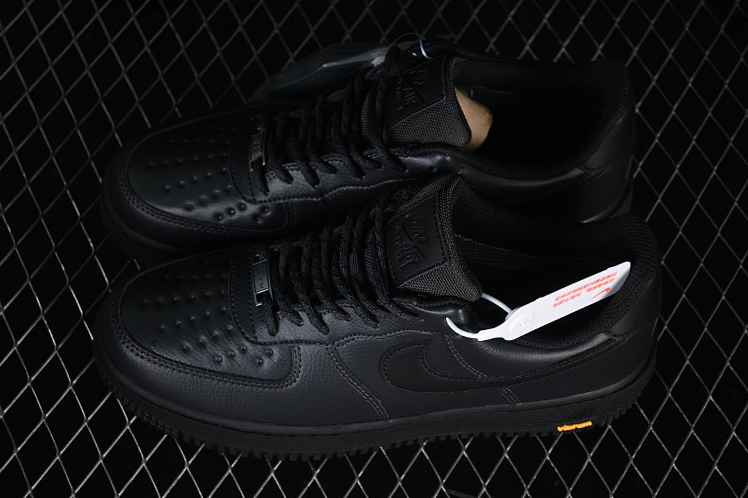 Air Force 1 Black Vibram – Premier