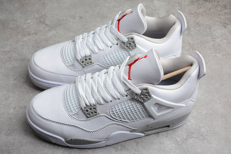 Air Jordan 4 Retro "White Oreo"