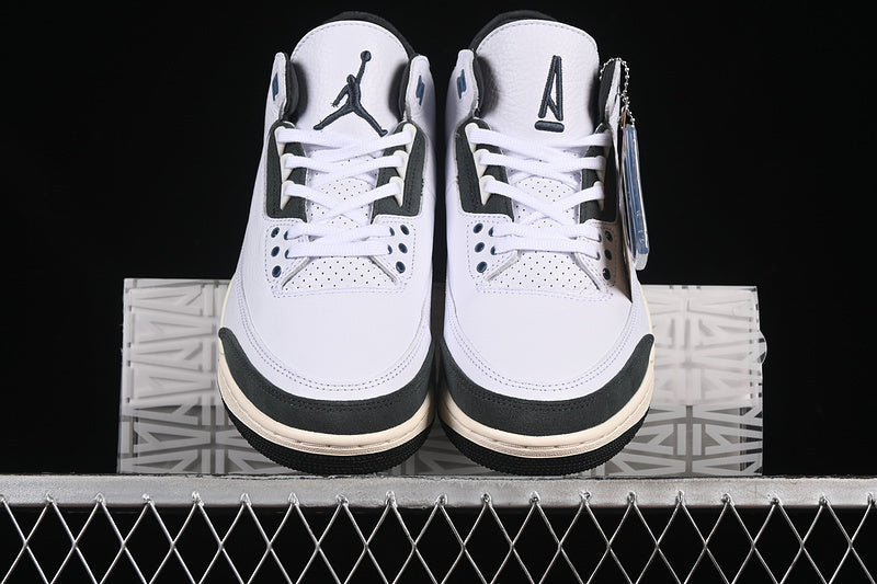 Air Jordan 3 Retro OG SP A Ma Maniére Diffused Blue