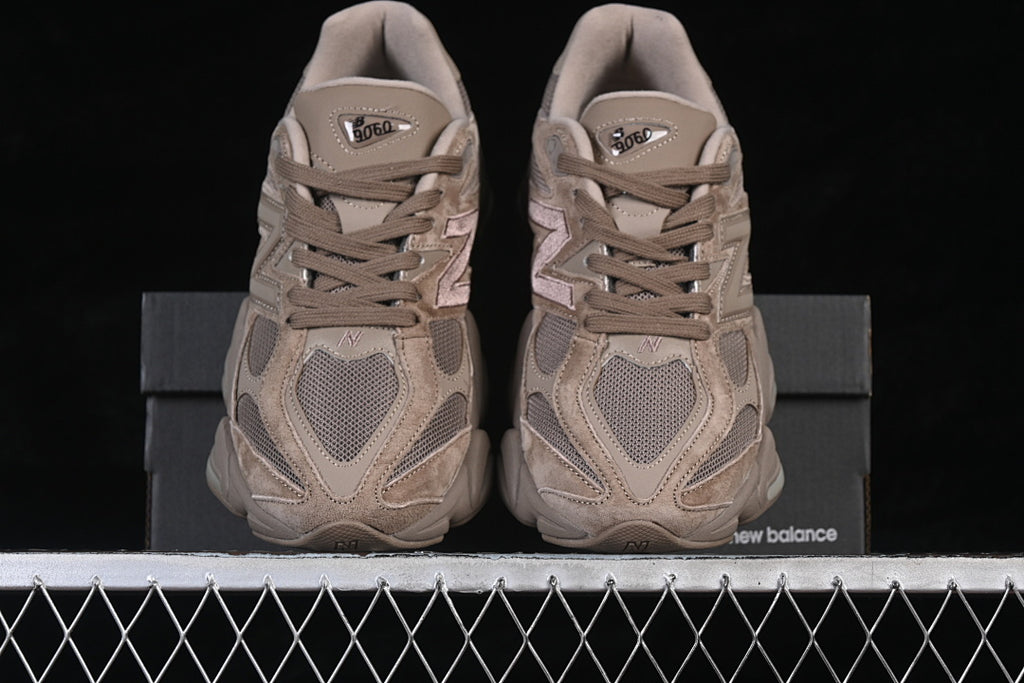 NB 9060 "Mushroom Brown"