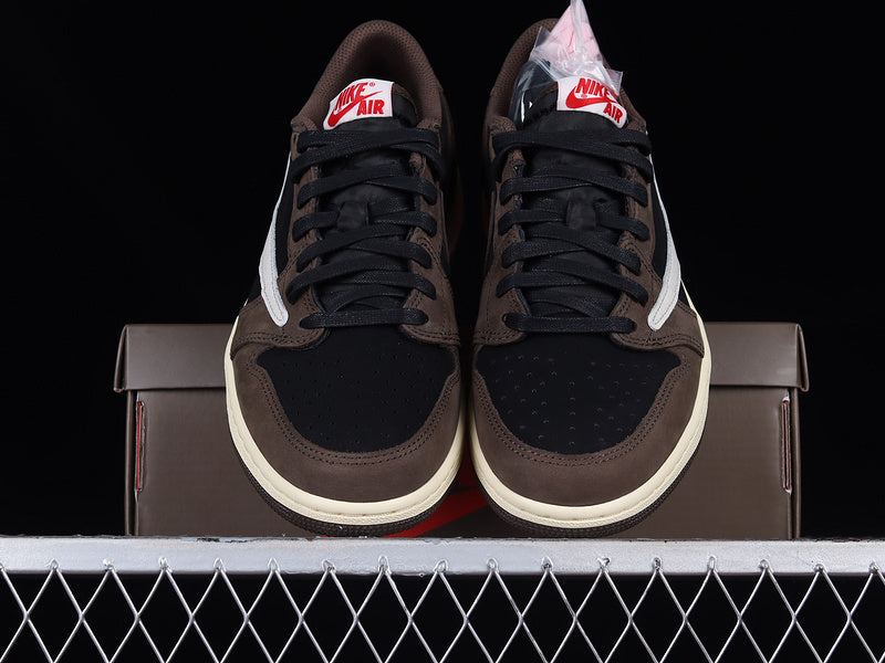 Air Jordan 1 Retro Low OG X Travis Scott "Mocha"