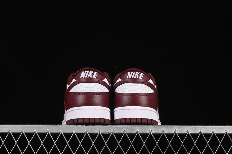 Nike SB Dunk Low "burgundy"