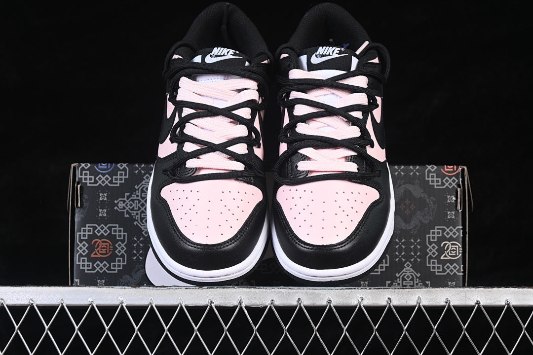 Nike SB Dunk Low "Black Pink"