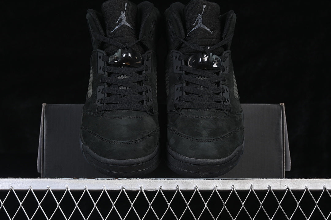 Air Jordan 5 Retro "Black Cat"