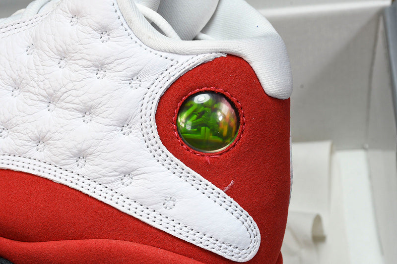 Air Jordan 13 Retro "Chicago" 2026