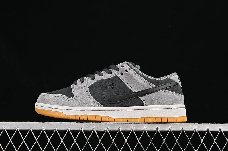 Nike SB Dunk Low "Dark Smoke Grey"