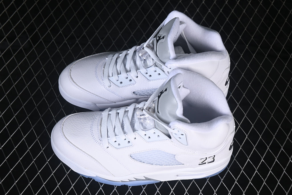 Air Jordan 5 Retro "White Metallic"