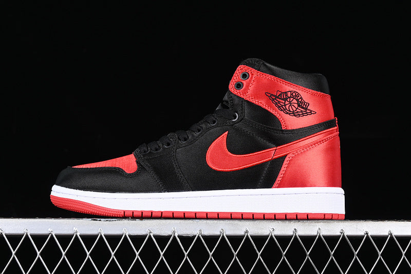 Air Jordan 1 Retro High OG "Satin Bred"